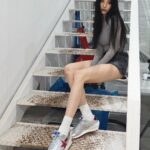 Lee Sun-mi Instagram - Run after your dreams🏃🏻‍♀️ #GoldenGoose #골든구스 #HAUSofDreamers #DreamedBySUNMI #Marathon