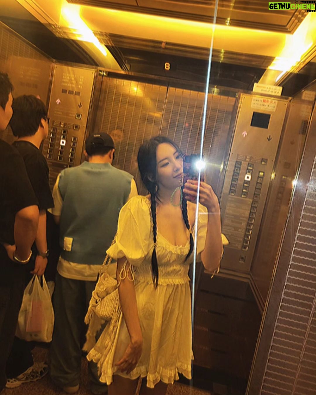 Lee Sun-mi Instagram - 안녀엉ㅇ Nagoya, Japan 名古屋、日本