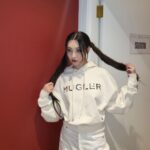 Lee Sun-mi Instagram - 우리 귀여운 고양이가 액정을 와암 깨버려서 사진들이 다 날아간 점 하나도 안억울해 사과도 받았어 그럼 됐어🥹🧡 All Around the World
