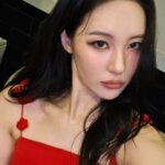 Lee Sun-mi Instagram - 먕🐈‍⬛🌹