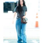 Lee Sun-mi Instagram - 🖤🖐🏼
