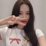 Lee Sun-mi Instagram - ✌🏼🎀🌼🌹