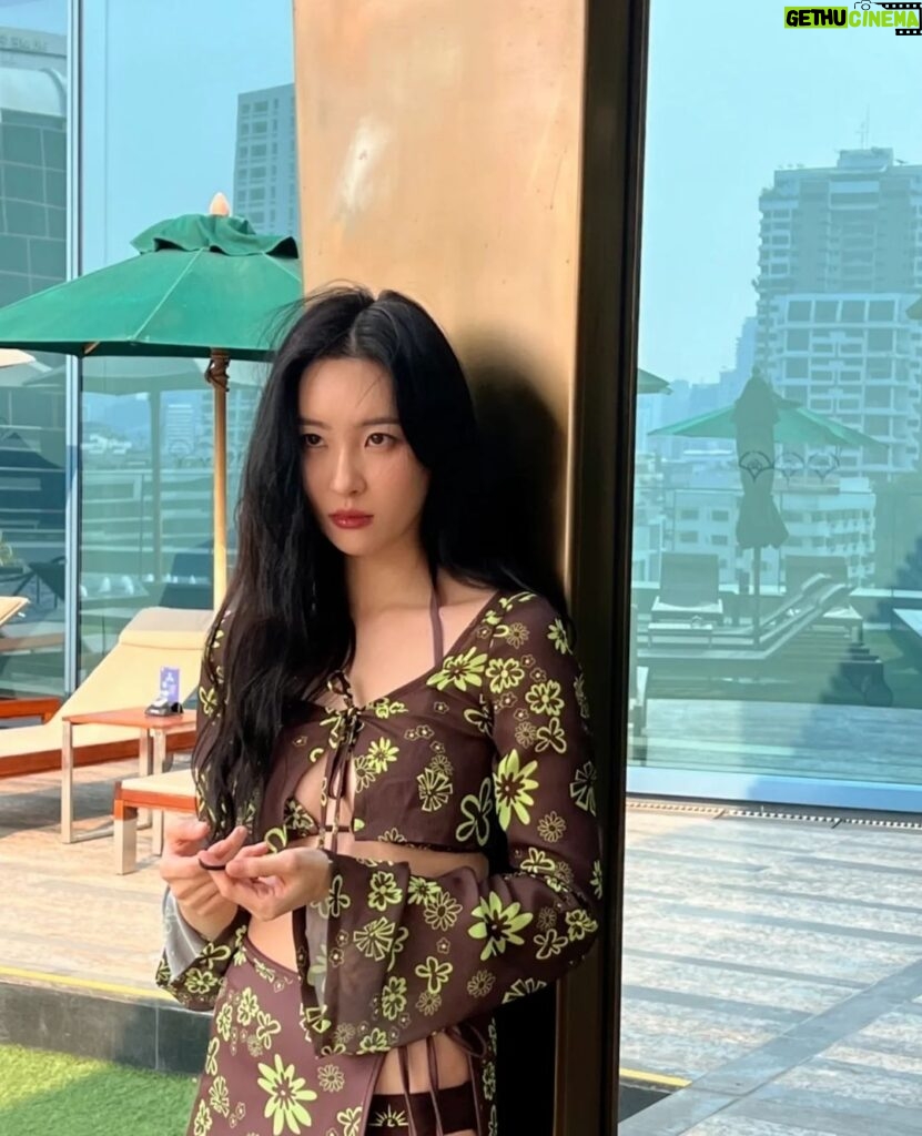 Lee Sun-mi Instagram - 🤸🏻‍♀️💃🏻 Bangkok, Thailand