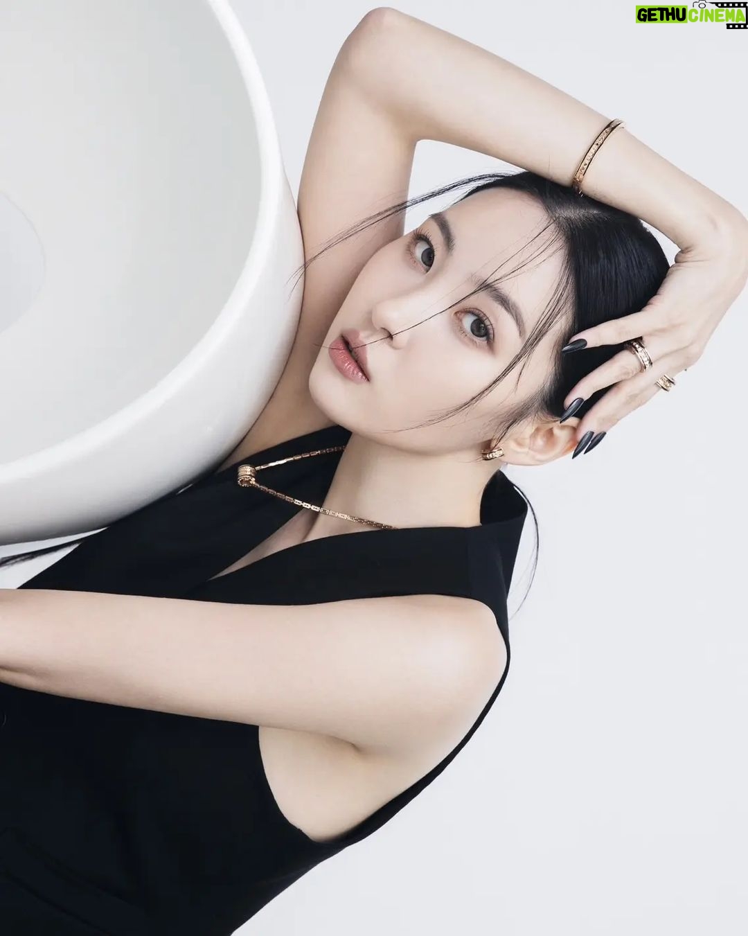Lee Sun-mi Instagram - @bulgari @marieclairekorea