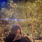 Lee Sung-kyoung Instagram – 몇밤뒤가 지나면 곧 날선바람이 불어올텐데,
이정도 밤공기는 거뜬하다며
오들오들 몸이 떨려도 마음은 거뜬히 테라스로 나오기. 
그래서 기분은 좋다고 한다🤭