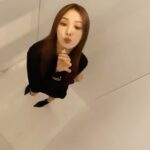 Lee Sung-kyoung Instagram – ☀️💎✨🤍🖤

#AD #Damiani #다미아니