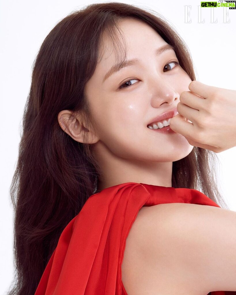 Lee Sung-kyoung Instagram - #shiseido 🌹❤️