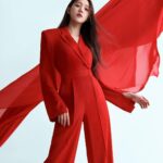 Lee Sung-kyoung Instagram – #shiseido 🌹❤️