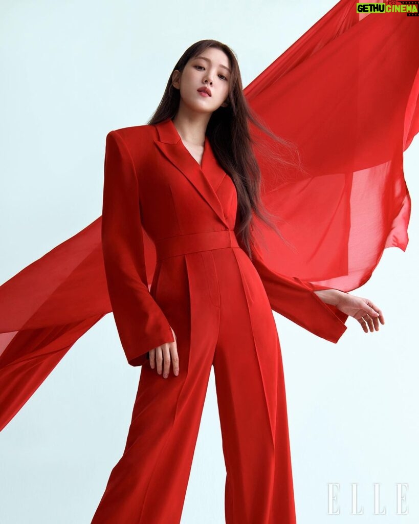Lee Sung-kyoung Instagram - #shiseido 🌹❤️