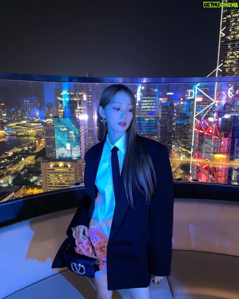 Lee Sung-kyoung Instagram - Last night in Hong Kong with Valentino🖤