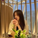 Lee Sung-kyoung Instagram - 언니야들이랑 외식이란것을 했🐥💗