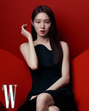 Lee Sung-kyoung Instagram - Hi! Shiseido💋❤️

#Shiseido
#시세이도