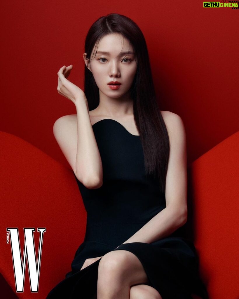 Lee Sung-kyoung Instagram - Hi! Shiseido💋❤️ #Shiseido #시세이도