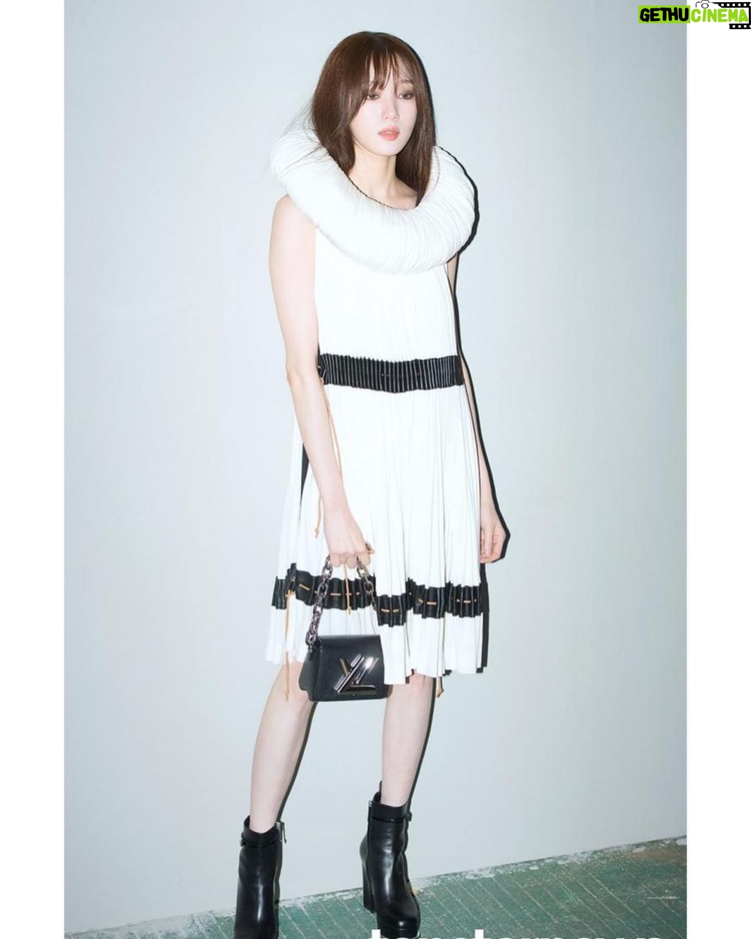 Lee Sung-kyoung Instagram - ✨#LVPREFALL2023 @LOUISVUITTON #광고