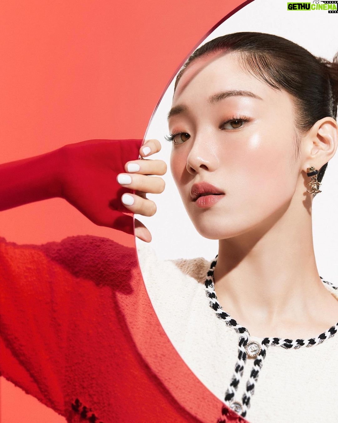 Lee Sung-kyoung Instagram - 🌺 #N1DECHANEL #REDCAMELLIA