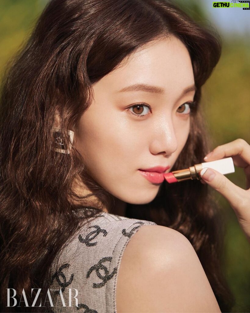 Lee Sung-kyoung Instagram - 💄💋🌱❤️✨