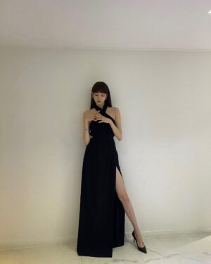 Lee Sung-kyoung Instagram - New Year's Eve 🖤