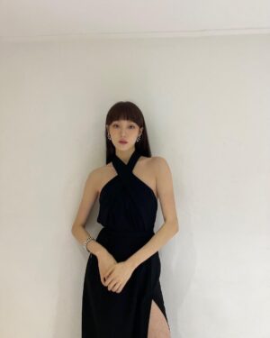 Lee Sung-kyoung Instagram - New Year's Eve 🖤