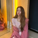 Lee Sung-kyoung Instagram – 💗
로꼬오빠랑 비밀작전으로
로꼬쮸에 살짝 숨어서
로꼬츄들 서프라이즈 성공!
러브는 사랑이에요 💗
반갑게 맞아주셔서 감사합니다 😛