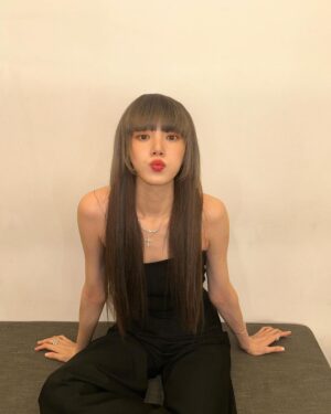 Lee Sung-kyoung Instagram - 💎