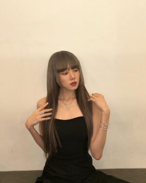 Lee Sung-kyoung Instagram - 💎