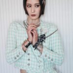 Lee Yeong-jin Instagram - 🧡 #FASSIONMAG #CHANEL Creative Director : @raymondchae Photography : @zo_sun_hi Videography : @imaaronpark Editor : @hyunminismyname Hair : @ma_hair7 Make-up : @jo.hye.min_