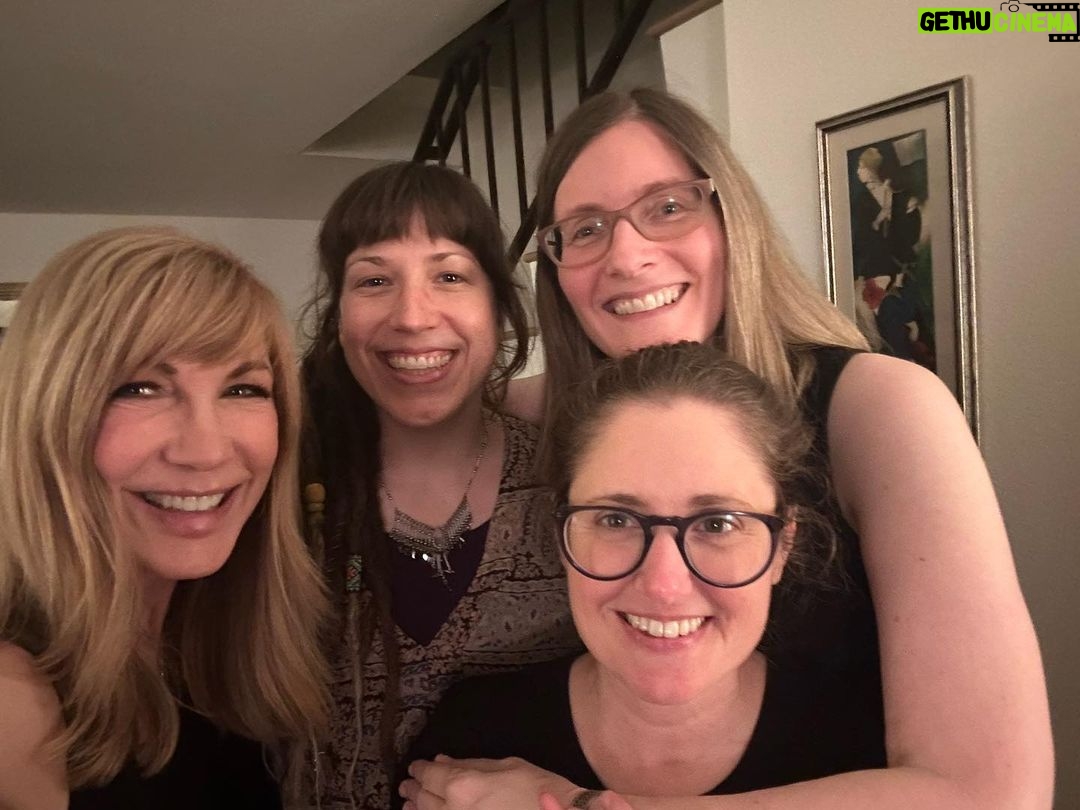 Leeza Gibbons Instagram - I have extra-long arms , so I'm usually the selfie-photog. Hey...it's a talent!! #lovethesegirls #girlscompetewomenempower
