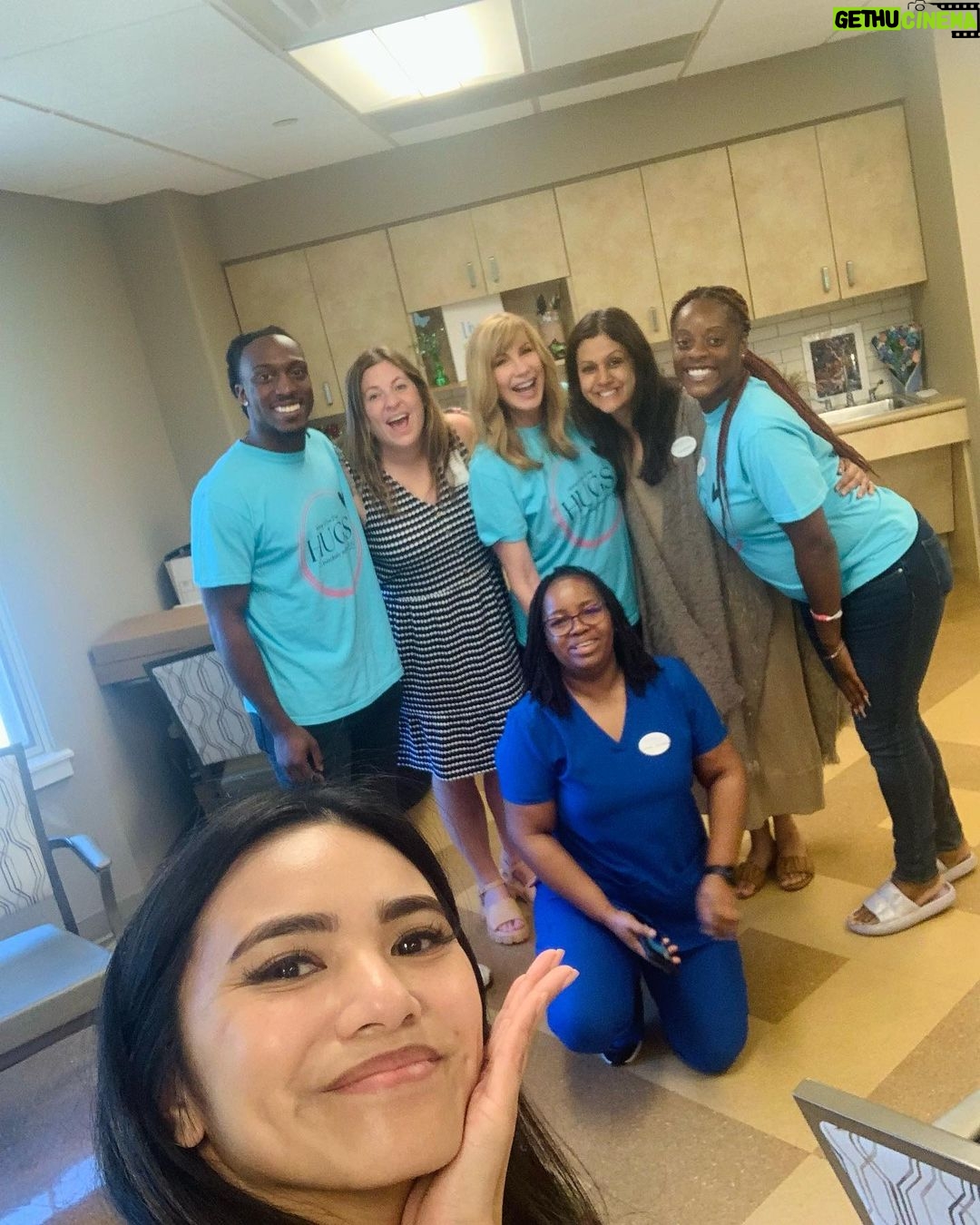 Leeza Gibbons Instagram - So proud of our @leezascareconnection HUGS team who kicked off a new class of ambassadors at @juliette_fowler_communities in Dallas! Thanks to everyone who made it happen! #carepartners #community #caregivers #greatteam #empower #helpandhope Dallas, Texas