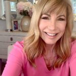 Leeza Gibbons Instagram - I want to wish all the moms out there a Happy Mother’s Day! As a daughter, one of the hardest things I had to face was watching Alzheimer’s disease take my mom from me. To help support the @alzassociation, I am encouraging you to download the @onstar Guardian app. OnStar is donating $1 for every app download, up to $100,000, to help contribute to the Association's vision of a world without Alzheimer's and all other dementia. #OnStarGuardianApp #ENDALZ #Ad