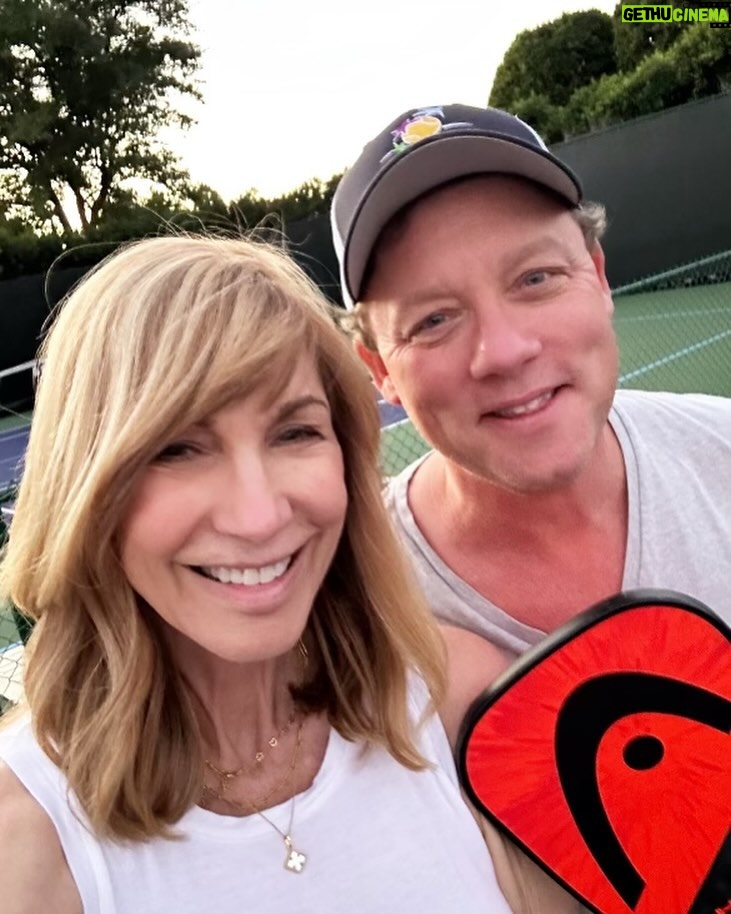 Leeza Gibbons Instagram - My pickleball coach ( and husband) never makes fun of my Atheletic challenges ! Keeper. #pickleball #desertlife