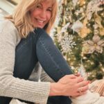 Leeza Gibbons Instagram - "We need a little Christmas, right this very minute". Please, bring on the miracles, the belief, the magic. We are long overdue...time to reconnect with the small moments that provide meaning. #holidaymagic #deckthehalls #weneedalittlechristmas