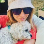 Leeza Gibbons Instagram - Sometimes the holidays make us melancholy. Bittersweet memories of those no longer here. Changing seats and empty seats at the table. Through it all, an awareness of blessings prevails. Hold your pets and people close. #bittersweet #seasonofgratitude #melancholy