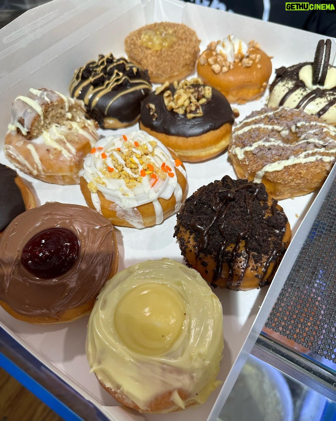 Leeza Gibbons Instagram - I was told Wednesday was "cheat day". I understand. #whynot #donuts #cheatday Columbia, South Carolina