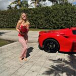Lele Pons Instagram - BEST GIFT !! Happy Valentine’s DAY 🙏🏼🧸❤️
