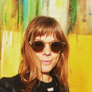 Lenka Instagram - Living in golden hour always☀️