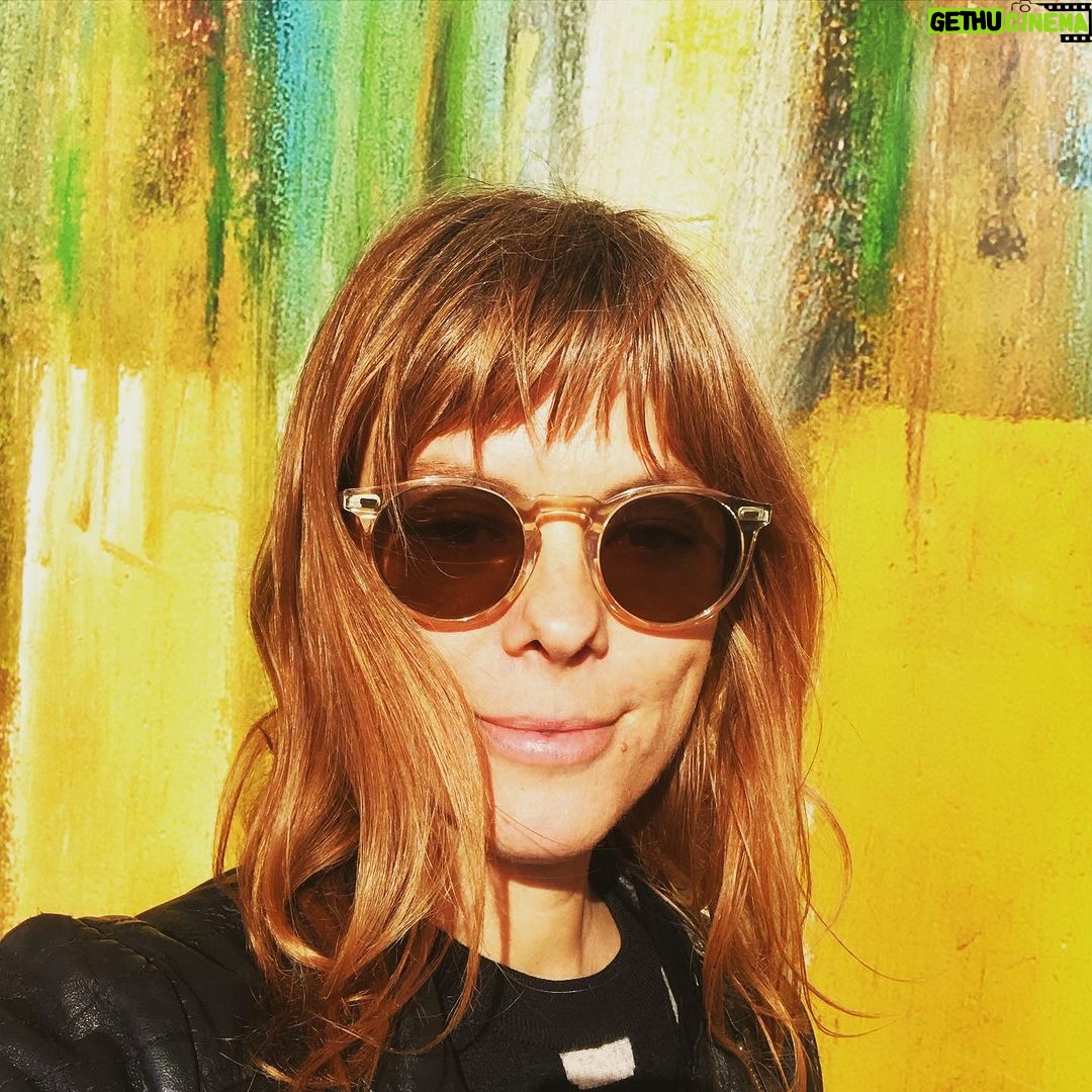 Lenka - 474 Likes - Living in golden hour always☀️