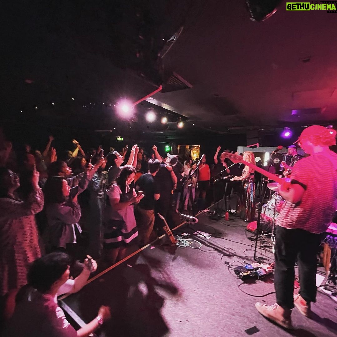 Lenka - 477 Likes - Thank you Sydney for the perfect show to end this tour!
So special to have friends and family there too to enjoy my last show for 2023. Thanks to my amazing band @davejenkinsjr @bnjmncrbtt @r_m_james and @jeffeofficial for being a lovely opening act and to @craftmusicagency for putting together this run…
Amazing rainbow skirt by @frankies_melbourne
Photos by @electricdna
🌈💋🌈💋🌈💋🌈💋