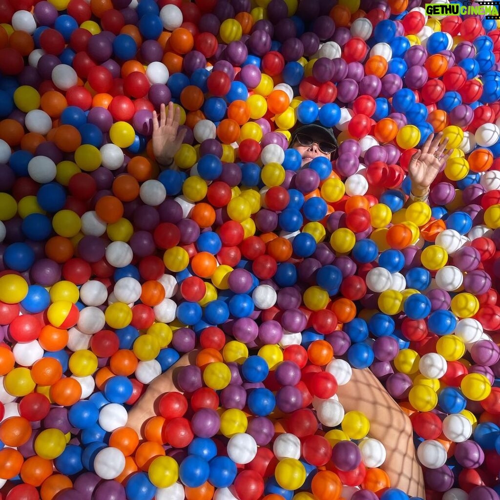 Lenka Instagram - Queen of the bath of balls. 👑 WildNets