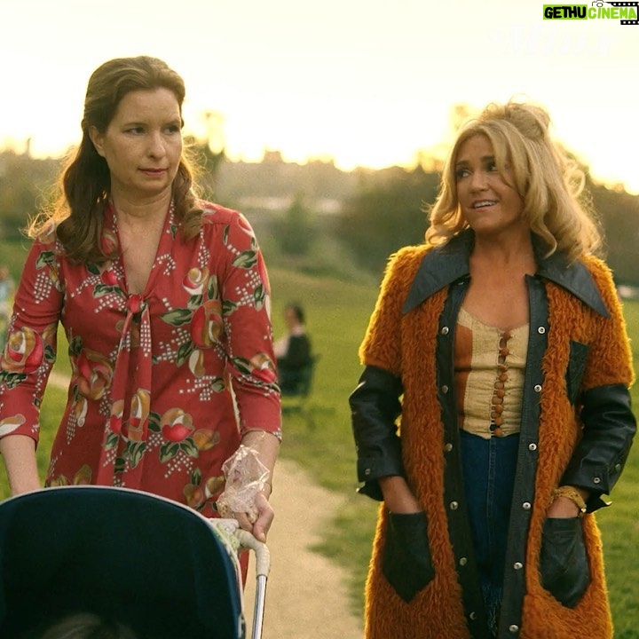Lennon Parham Instagram - All ten episodes of MINX are now streaming on @hbomax ! Now you can binge the whole season 👑@minxonmax Fingers crossed we get to do this again!!