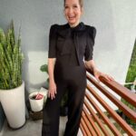 Lennon Parham Instagram - Let me share this LEWK with you. She’s serving askance pussy bow jumpsuit realness with a top knot and a soft Smokey eye. All for the Emmy FYC panel for @minxonmax - Also I got there 10 minutes before everyone else, so I kept myself entertained. They had to kick us out of the green room cause no one wanted to leave, we like each other so much. 👍 @tobyfleischman @michaelduenas @gaellepaul @blackhalo @teamid