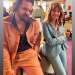 Lennon Parham Instagram - Like a sweet whisper, Minx season 2 rolled out onto its brand new network STARZ just a few days after a historic pronouncement of strike by sag-aftra. Allow me now to brag and share with you the delicious fruits of our labor, because they ARE delicious. With bigger drama, bigger hair and bigger you know whats, s2 gives you more bang for your buck and more of the characters you fell in love with in s1. And now that all episodes are up - you can binge til your hearts content. @minxstarz @starz