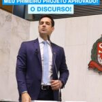 Leonardo Siqueira Instagram - Apenas veja até o fim!!! Política devia ser sobre isso! O perfil do Carlos é @carlosrmaturano!