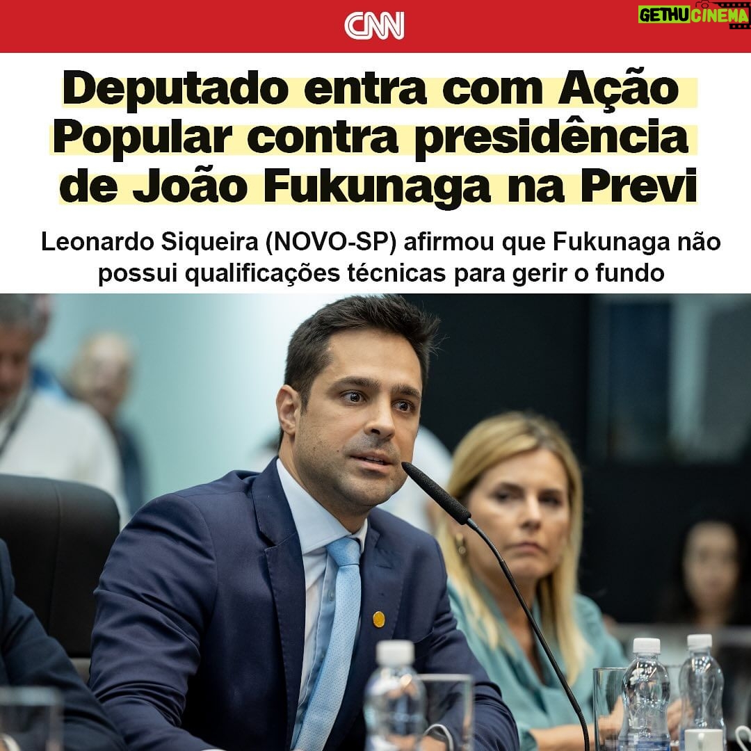 Leonardo Siqueira Instagram - O que fizemos em 10 meses de trabalho? - Entramos com uma ação para afastar o presidente da Previ. (Foi afastado, mas, infelizmente, voltou) - Entramos com uma ação para afastar 3 conselheiros da Petrobrás por desobediência ao Estatuto. (Está sendo julgado). - Fui indicado para o Conselho da USP. - Aprovamos um projeto de Lei de Licenciamento Simplificado que extingue centenas de alvarás para empresas de baixo e médio risco. - Fomos uma das principais vozes na Assembleia pela Desestatização da Sabesp. Isso porque não deu nem 1 ano de mandato...