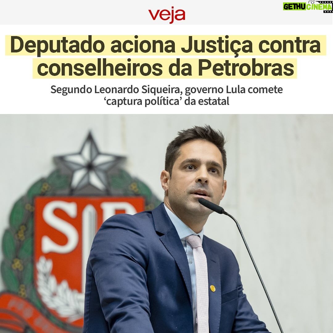Leonardo Siqueira Instagram - O que fizemos em 10 meses de trabalho? - Entramos com uma ação para afastar o presidente da Previ. (Foi afastado, mas, infelizmente, voltou) - Entramos com uma ação para afastar 3 conselheiros da Petrobrás por desobediência ao Estatuto. (Está sendo julgado). - Fui indicado para o Conselho da USP. - Aprovamos um projeto de Lei de Licenciamento Simplificado que extingue centenas de alvarás para empresas de baixo e médio risco. - Fomos uma das principais vozes na Assembleia pela Desestatização da Sabesp. Isso porque não deu nem 1 ano de mandato...