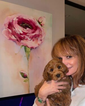 Leontine Borsato Instagram - Update week 1 met Obi 🐾 
 
Het gaat geweldig, Obi slaapt de hele nacht door in haar bench en is overdag vooral lief , heel ondeugend en op avontuur 😂…… En ook Bella begint al aardig te wennen aan ons nieuwe gezinslid. 

Kortom; Ik ben compleet verliefd 🥰