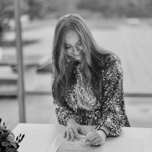 Leontine Borsato Instagram - Wat een mijlpaal, ook onze jongste heeft de middelbare school afgerond en haar diploma in the pocket 🎓 Zó trots! 🎶 Nu ga jij je droom leven 🎶 en dat gaat jou lukken! #jadaborsato