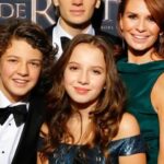 Leontine Borsato Instagram - Lieve Marco, dankjewel voor dit prachtige liefdevolle filmpje. Moeder zijn van onze kids is het mooiste kado ever ❤️ Hou van jullie #justthefiveofus #family @luca_borsato @sennaborsato @jadaborsato @borsato