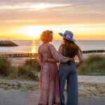Leontine Borsato Instagram - Afgelopen week mochten Jada en ik 24 uur mee met La Mer. We konden kennis maken met de heerlijke producten van La Mer. Na een fantastische gezichtsbehandeling en massage hebben we genoten van het strand voor ons strandhotel Cadzand. Na een lekkere mocktail hebben we mogen dineren in het mooie Pure C restaurant (mega aanrader, ontzettend lekker eten 😍!) Wat ik zo mooi vind aan de producten van La Mer is dat naast de heerlijke bekende geur, alle producten met elkaar te mengen zijn. En last but not least ondersteunen ze met de La Mer Blue Heart Crème projecten voor het behoud van de oceanen wat ik echt fantastisch vind. Ongelofelijk genoten van deze overnachting samen met mijn knappe dochter en nog een aantal lieve en inspirerende andere dames! Dank lieve La Mer voor deze onvergetelijke ervaring. ❤️ Cadzand-Bad, Zeeland, Netherlands