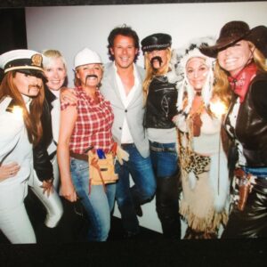 Leontine Borsato Instagram - Hiep hiep hoera, mijn beste vriend is vandaag jarig! Lieve @lecolook gefeliciteerd, ik hou van jou ❤️Al ruim 30 jaar reizen we samen door dit leven en daar ben ik enorm dankbaar voor. Je bent een prachtmens….