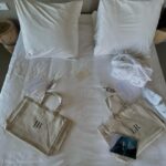 Leontine Borsato Instagram - Afgelopen week mochten Jada en ik 24 uur mee met La Mer. We konden kennis maken met de heerlijke producten van La Mer. Na een fantastische gezichtsbehandeling en massage hebben we genoten van het strand voor ons strandhotel Cadzand. Na een lekkere mocktail hebben we mogen dineren in het mooie Pure C restaurant (mega aanrader, ontzettend lekker eten 😍!) Wat ik zo mooi vind aan de producten van La Mer is dat naast de heerlijke bekende geur, alle producten met elkaar te mengen zijn. En last but not least ondersteunen ze met de La Mer Blue Heart Crème projecten voor het behoud van de oceanen wat ik echt fantastisch vind. Ongelofelijk genoten van deze overnachting samen met mijn knappe dochter en nog een aantal lieve en inspirerende andere dames! Dank lieve La Mer voor deze onvergetelijke ervaring. ❤️ Cadzand-Bad, Zeeland, Netherlands
